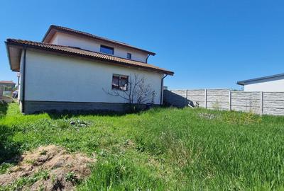 Vila P+1, zona linistita, pentru doua famili. - 3