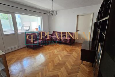 Apartament cu 3 camere semidecomandat, mobilat în Soarelui
