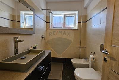 Casă / Vilă de lux cu 8 camere de vânzare in Obcini, Suceava - 43