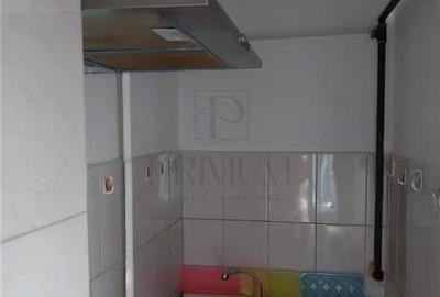 Garsonieră decomandată, mobilată în Bucovina