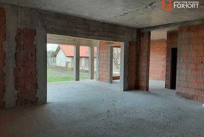 Casa individuala cu 5 camere de vanzare in localitatea Dumbravita - 2