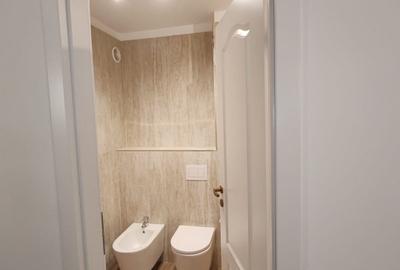 Apartament 2 camere decomandat renovat , zona Centrul Civic - str Toamnei - 9