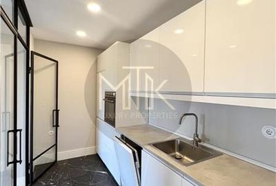 Apartament cu 3 camere decomandat, mobilat în Iancu Nicolae