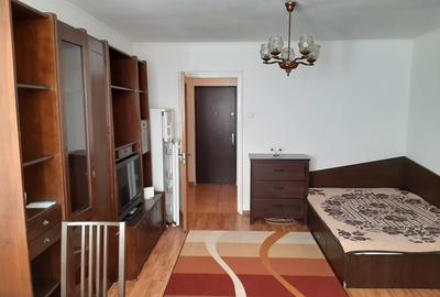 Drumul Taberei - Metrou Favorit langa bloc, 32 mp., 4/10. - 3