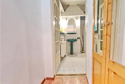 Garsoniera spatioasa de inchiriat in Centrul Istoric al Brasovului - 19