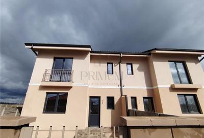 Duplex cu 4 camere în Moșnița Nouă