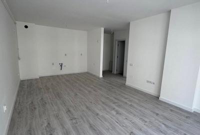 Apartament cu  2camere,finisat,etaj intermediar,parcare,zona Eroilor - 1