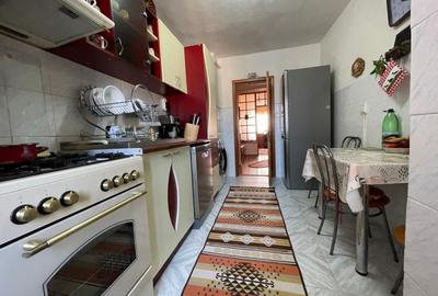 Apartament cu 4 camere decomandat în Păcurari