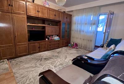 3 Camere Decomadat 72 mp Zona Tomis Nord Gaze - 1