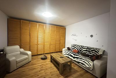 Apartament cu 2 camere semidecomandat, mobilat în Titan