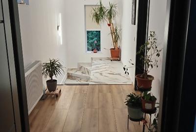 Casa de vânzare Parter +Etaj - 8