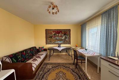Inchiriere 2 apartamente cu 1 camera, 250 euro Buziasului - 1