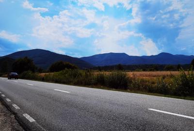 Teren intravilan cu acces asfaltat, situat între Săliște și Sibiel, la 300 m de - 1