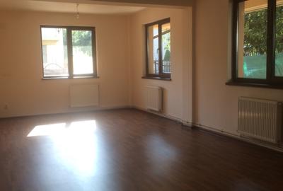 Vila 2005,metrou Brancoveanu 14 min, P+1, su 200mp, 5 camere,3 bai, teren 200 mp - 1