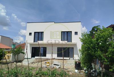 Casă duplex - 1