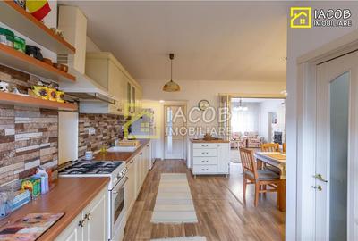 Casa, anexe, 3762 mp teren, 25000 mp padure, Comanesti, jud. Bacau - 30