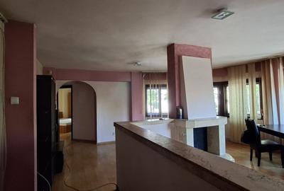 Apartament cu 3 camere - zona semicentrala - 3