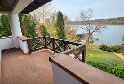 Vila lac snagov in cea mai buna portiune a lacului, ponton, garaj barca, piscina - 9