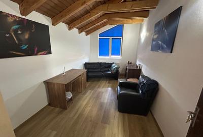 Apartament cu 4 camere decomandat, mobilat în Central