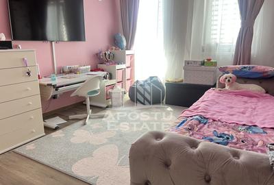 Apartament cu 3 camere de vanzare, 2 locuri de parcare, et 1, Giarmata Vii - 4