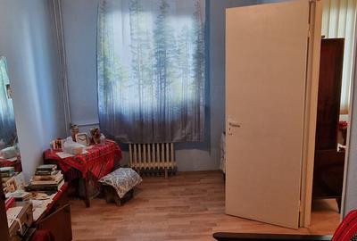 Malu Rosu se vinde la parter apartament semidecomandat,2camere,pret 42000 euro. - 4