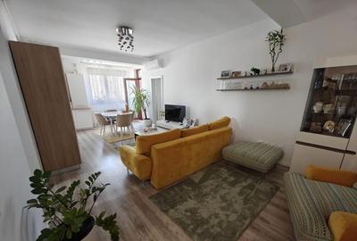 Apartament cu 3 camere decomandat, mobilat în Tomis Nord