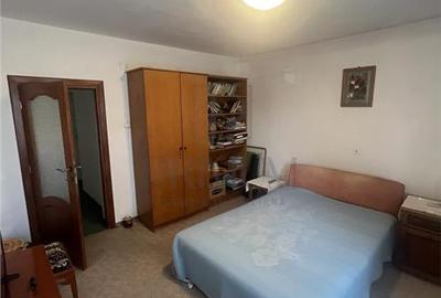 LIPOVEI - Vila INDIVIDUALA - P+2 - 8 cam - 4 bai - curte -GRADINA - PIVNITA -toa - 1