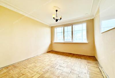 Apartament cu 3 camere, în cartierul Micro 16, 70 mp. - 2