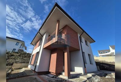 Casa superba, panouri fotovoltaice, standarde NZEB - 4