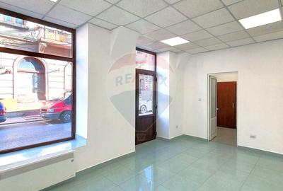Spațiu comercial 75 mp  Piata Catedralei. Vitrină si acces din stradă - 11