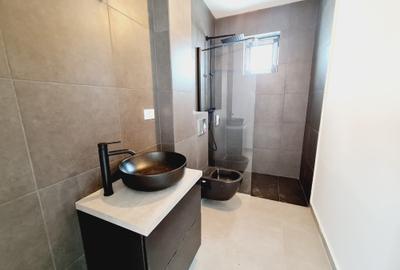 Casă de vânzare individuală nouă la cheie || 4 camere || Berceni Ilfov || 400 mp - 19
