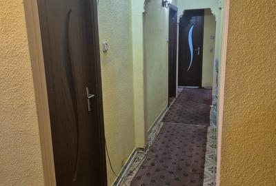 Apartament cu 3 camere decomandat în Casa de Cultură