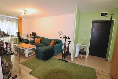 Apartament cu 3 camere decomandat, mobilat în Theodor Pallady