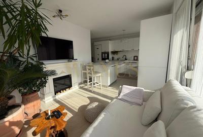 Apartament cu 3 camere semidecomandat, mobilat în Florești