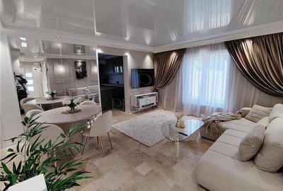 Duplex separat  prin carport - Panouri  - Asfalt - Mobilat lux - 3