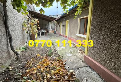 - Teren cu casa demolabila, zona Centrala. - 1