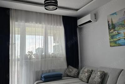 Apartament cu 3 camere decomandat în Berceni