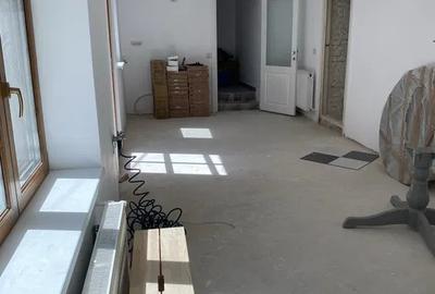 Casă istorică în Șchei, la 5 minute de Piața Sfatului — cu curte și parcare - 4