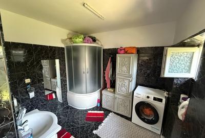 Casă decomandată 3 camere + grădină 450 m², zonă liniștită Galați - 9