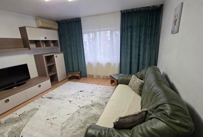 Apartament cu 3 camere decomandat, mobilat în 13 Septembrie