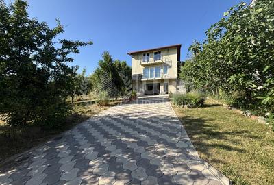 Casă individuală cu 3 camere în Europa