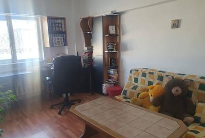 Apartament 4 camere etaj 3 Calea Romanului Piatra Neamt - 1