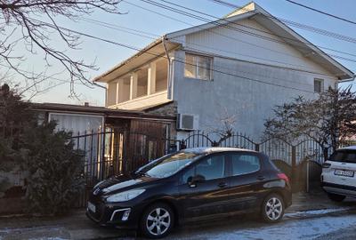 Casa P+1 zona linistita Adjud Vrancea - 1