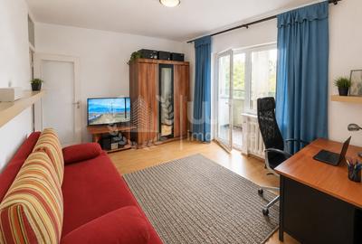 Apartament cu 3 camere decomandat, mobilat în Semicentral