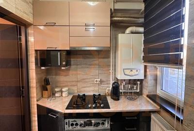 Apartament cu 2 camere decomandat, mobilat în Far