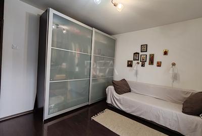 3 camere, decomandat, et 2/8, anvelopat- 13 Septembrie - 9