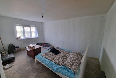 Apartament cu 3 camere decomandat în Faleza Nord