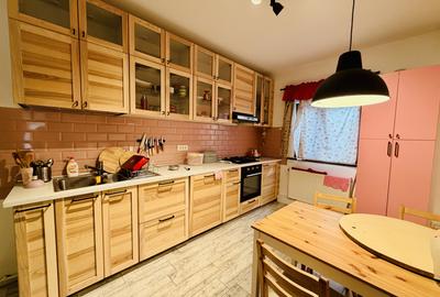 Casa cochetă la 2 minute de București în Roșu, Chiajna, zonă superbă, 4 camere - 5