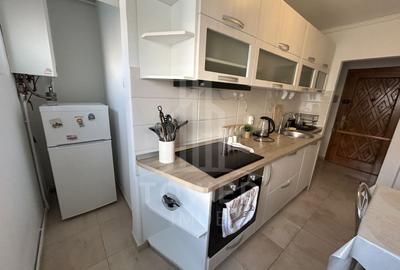 Apartament cu 2 camere decomandat, mobilat în Central