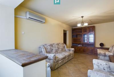 Apartament cu 3 camere decomandat, mobilat în Torontalului